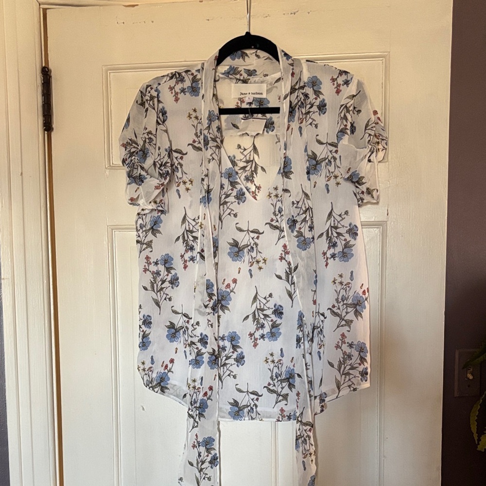 NWT June & Hudson floral blouse